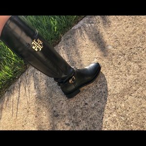 Tory Burch boots 🌸